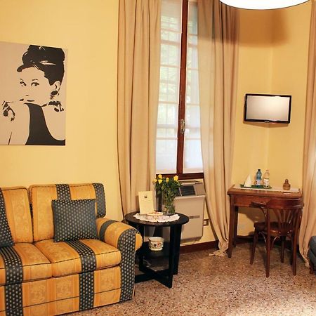 Bed and Breakfast La Sosta Fuori Stazione Брешелло Экстерьер фото